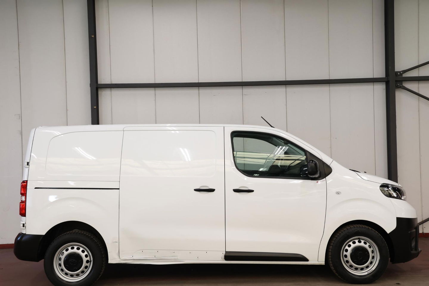 Toyota ProAce Worker 2.0 D-4D 145PK L2H1 LANG EURO 6