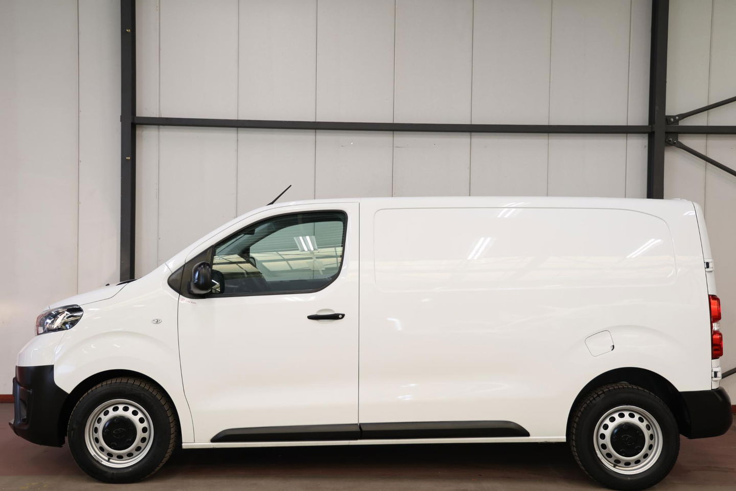 Toyota ProAce Worker 2.0 D-4D 145PK L2H1 LANG EURO 6