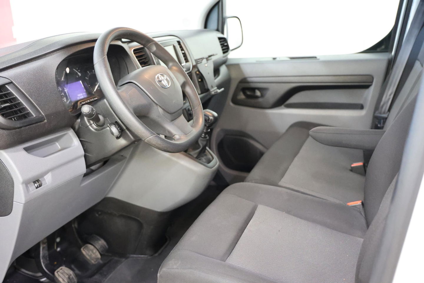 Toyota ProAce Worker 2.0 D-4D 145PK L2H1 LANG EURO 6