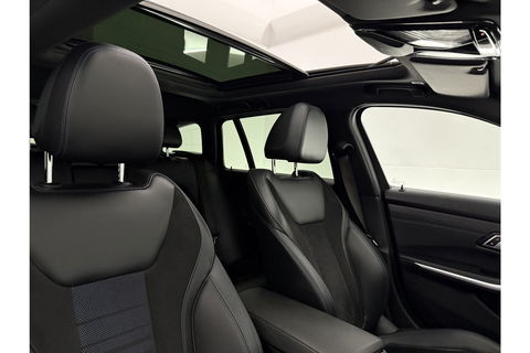 BMW 3-serie 330e xDrive Touring M-Sport 259PK | Pano | LED | Harman Kardon Audio | Trekhaak | Adaptive cruise Sfeer Virtual 19"LMV Carplay Clima Navi PDC