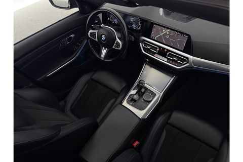 BMW 3-serie 330e xDrive Touring M-Sport 259PK | Pano | LED | Harman Kardon Audio | Trekhaak | Adaptive cruise Sfeer Virtual 19"LMV Carplay Clima Navi PDC