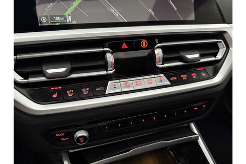 BMW 3-serie 330e xDrive Touring M-Sport 259PK | Pano | LED | Harman Kardon Audio | Trekhaak | Adaptive cruise Sfeer Virtual 19"LMV Carplay Clima Navi PDC