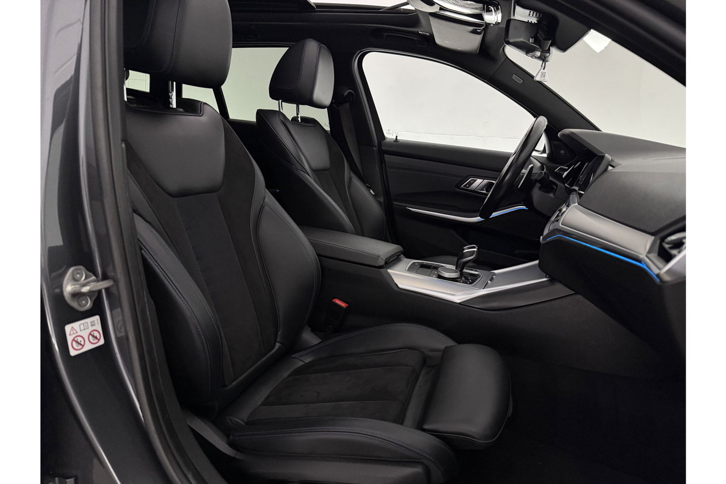BMW 3-serie 330e xDrive Touring M-Sport 259PK | Pano | LED | Harman Kardon Audio | Trekhaak | Adaptive cruise Sfeer Virtual 19"LMV Carplay Clima Navi PDC