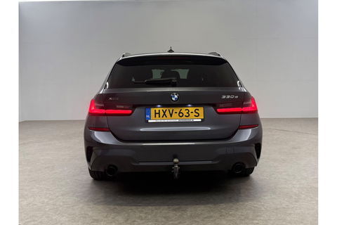BMW 3-serie 330e xDrive Touring M-Sport 259PK | Pano | LED | Harman Kardon Audio | Trekhaak | Adaptive cruise Sfeer Virtual 19"LMV Carplay Clima Navi PDC