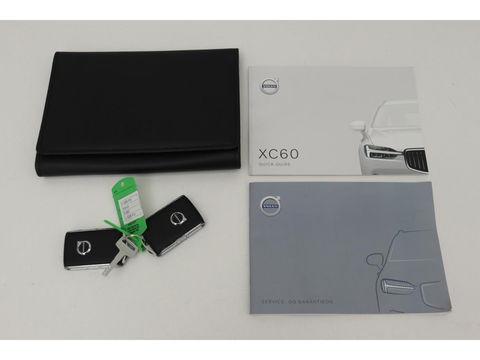 Volvo XC60 2.0 D4 R-Design | Adaptive cruise | Stoel & stuurverwarming | Trekhaak | Half leder | Full LED | Achterbankverwarming | Navigatie