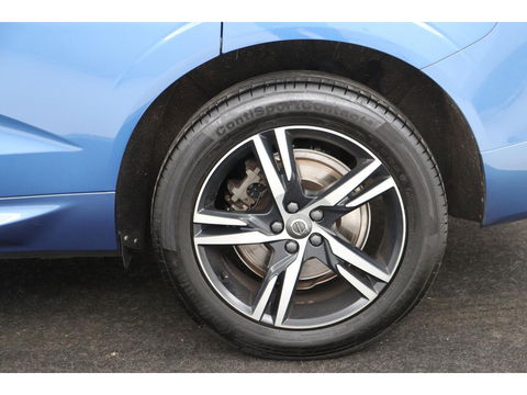 Volvo XC60 2.0 D4 R-Design | Adaptive cruise | Stoel & stuurverwarming | Trekhaak | Half leder | Full LED | Achterbankverwarming | Navigatie