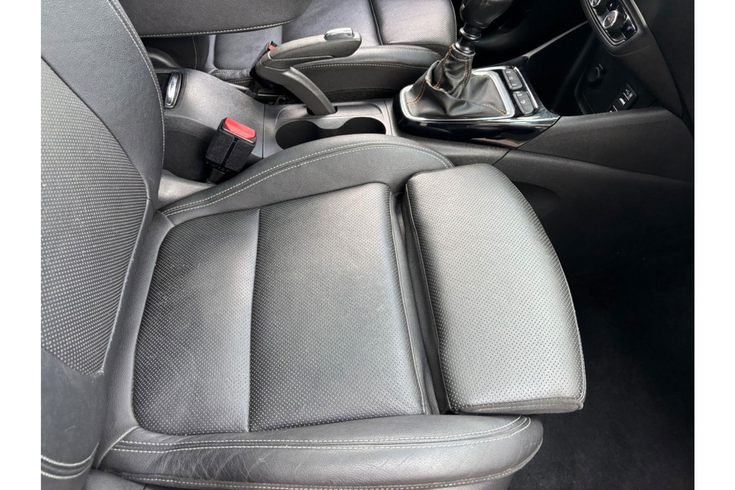 Opel Crossland X 1.2 TURBO ULTIMATE NAVI PANO AIRCO/ECC LEER PDC