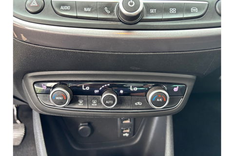 Opel Crossland X 1.2 TURBO ULTIMATE NAVI PANO AIRCO/ECC LEER PDC