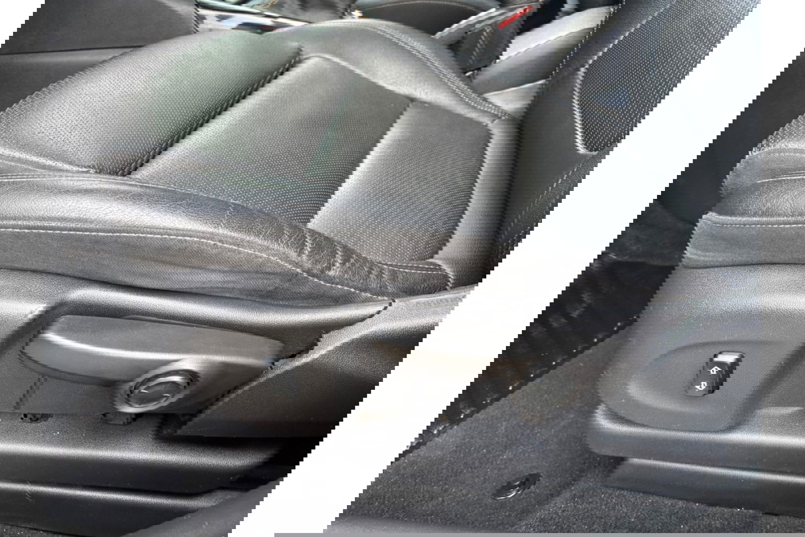 Opel Crossland X 1.2 TURBO ULTIMATE NAVI PANO AIRCO/ECC LEER PDC