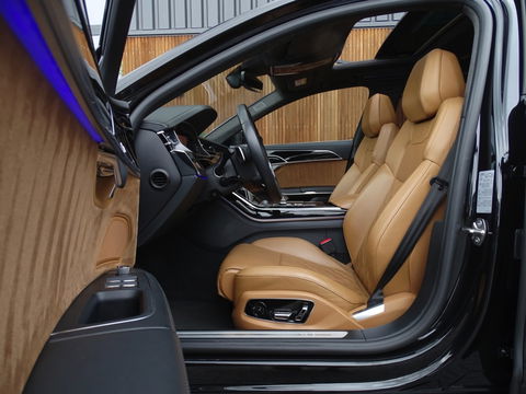 Audi A8 60 TFSIe LANG 449PK Quattro / Audi Exclusive / Laser / B&O
