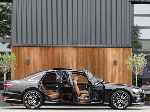 Audi A8 60 TFSIe LANG 449PK Quattro / Audi Exclusive / Laser / B&O