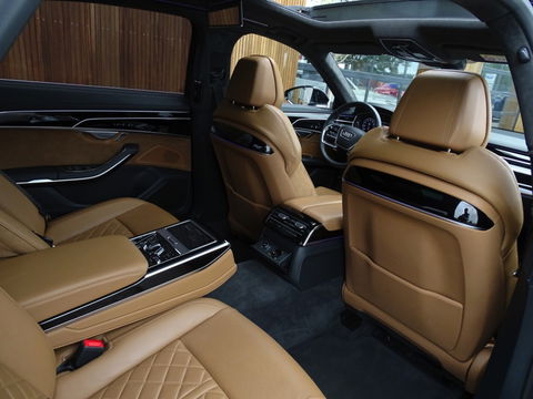 Audi A8 60 TFSIe LANG 449PK Quattro / Audi Exclusive / Laser / B&O