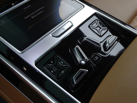 Audi A8 60 TFSIe LANG 449PK Quattro / Audi Exclusive / Laser / B&O