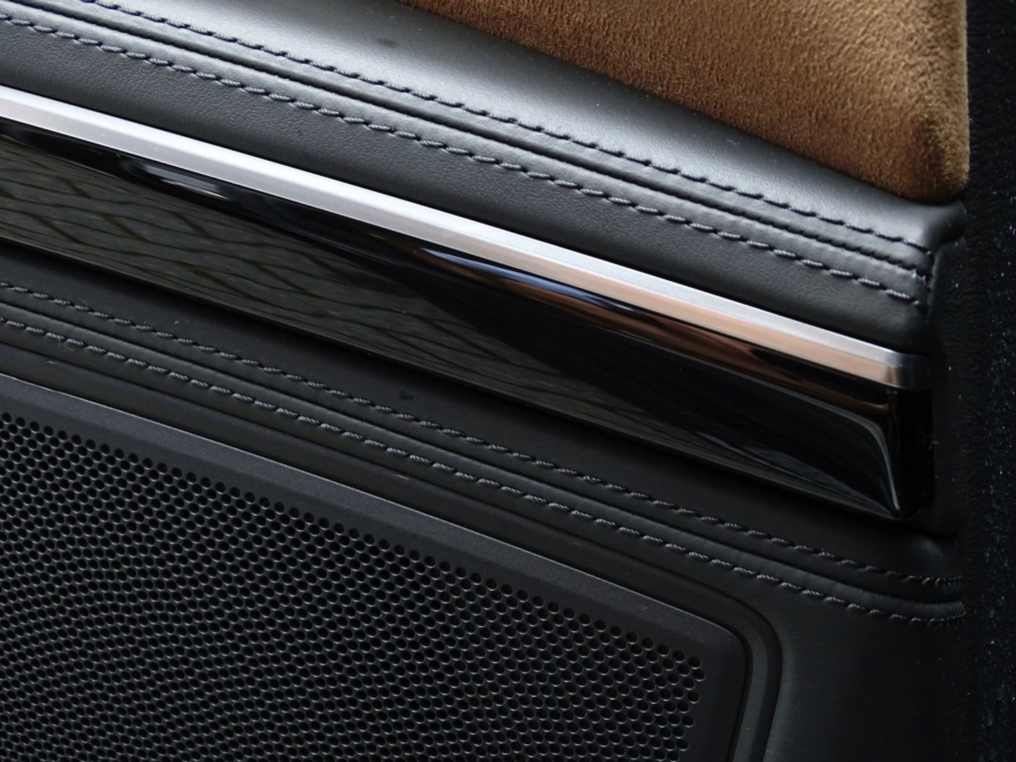 Audi A8 60 TFSIe LANG 449PK Quattro / Audi Exclusive / Laser / B&O