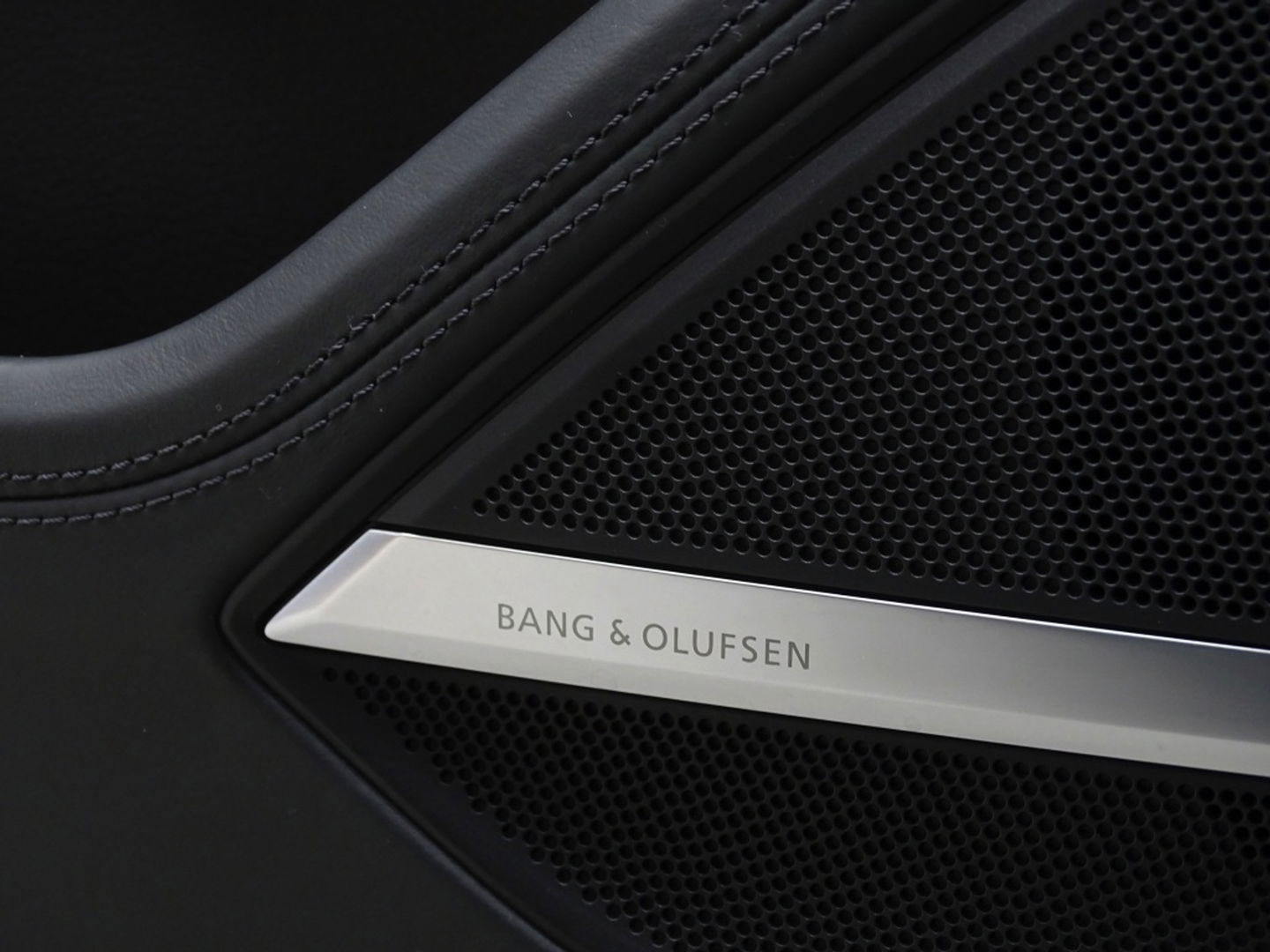 Audi A8 60 TFSIe LANG 449PK Quattro / Audi Exclusive / Laser / B&O