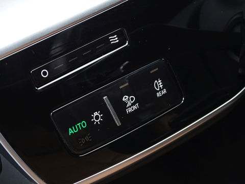 Audi A8 60 TFSIe LANG 449PK Quattro / Audi Exclusive / Laser / B&O
