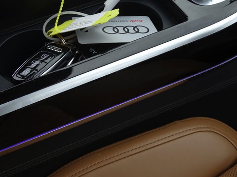 Audi A8 60 TFSIe LANG 449PK Quattro / Audi Exclusive / Laser / B&O