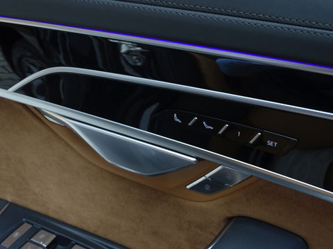 Audi A8 60 TFSIe LANG 449PK Quattro / Audi Exclusive / Laser / B&O