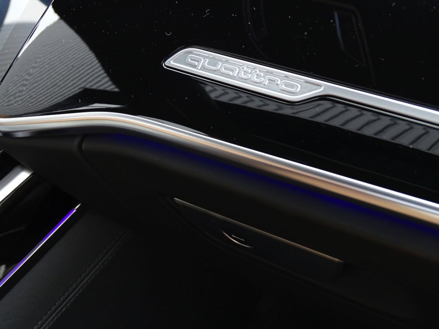 Audi A8 60 TFSIe LANG 449PK Quattro / Audi Exclusive / Laser / B&O