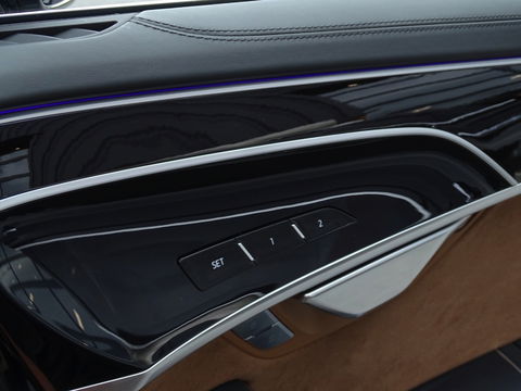 Audi A8 60 TFSIe LANG 449PK Quattro / Audi Exclusive / Laser / B&O