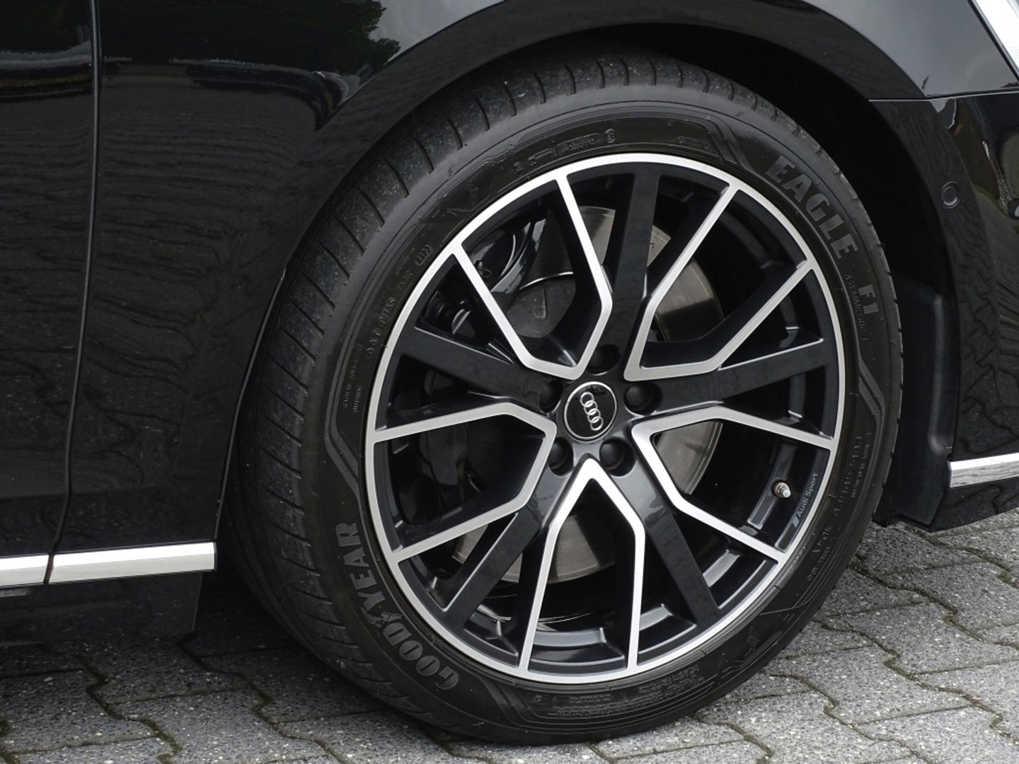 Audi A8 60 TFSIe LANG 449PK Quattro / Audi Exclusive / Laser / B&O