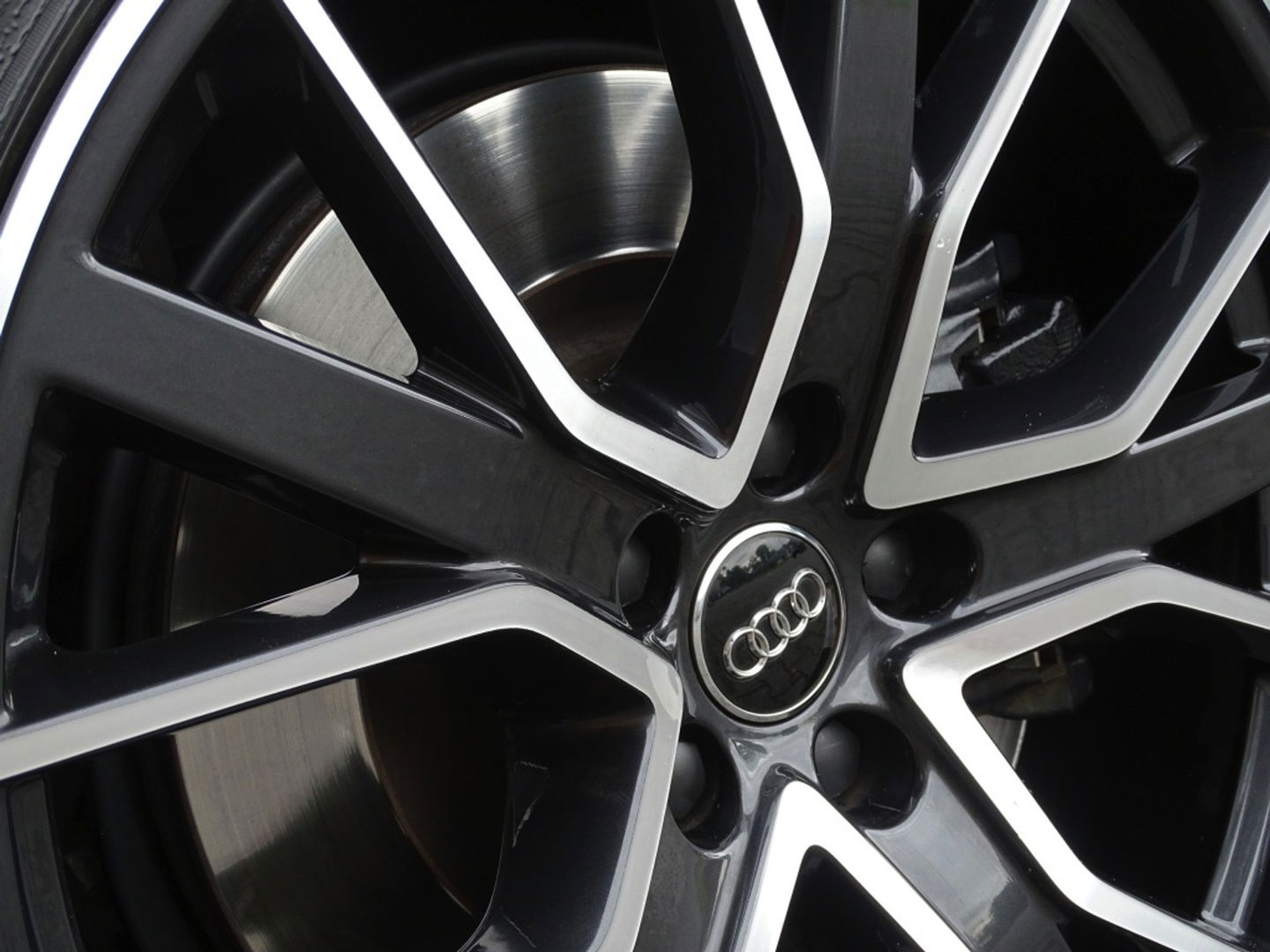 Audi A8 60 TFSIe LANG 449PK Quattro / Audi Exclusive / Laser / B&O