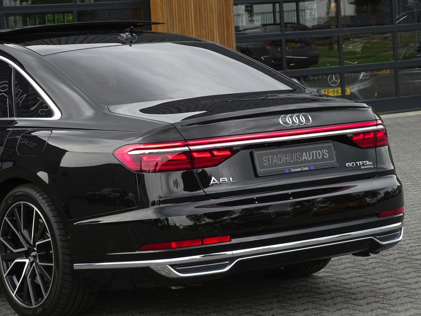 Audi A8 60 TFSIe LANG 449PK Quattro / Audi Exclusive / Laser / B&O