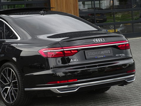 Audi A8 60 TFSIe LANG 449PK Quattro / Audi Exclusive / Laser / B&O