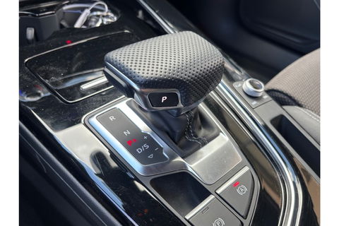 Audi A4 40 TFSI 204PK QUATTRO S-line NIGHT ED NAVI LMV PDC WINTERPACK