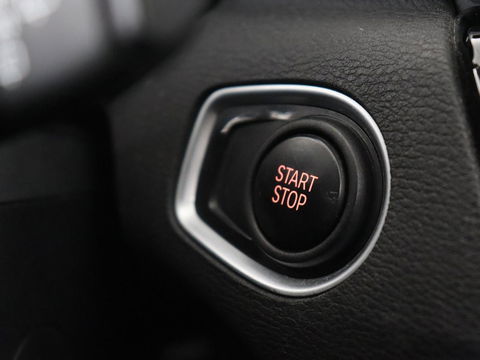 BMW X1 xDrive25e eDrive Edition | Leder | Head-Up | Stoelverwarming | Full LED | Navigatie | Climate control | Parkeerhulp | Cruise control | DAB