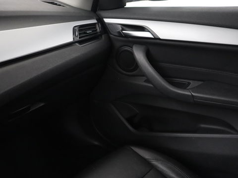 BMW X1 xDrive25e eDrive Edition | Leder | Head-Up | Stoelverwarming | Full LED | Navigatie | Climate control | Parkeerhulp | Cruise control | DAB