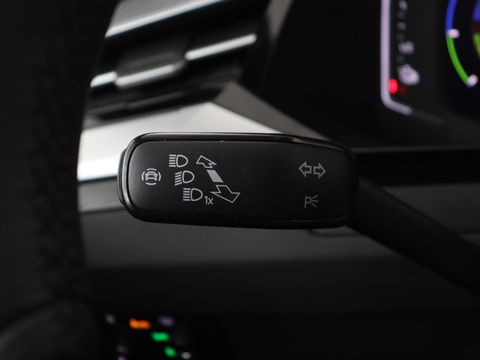 Volkswagen Arteon 1.4 TSI eHybrid R-Line | Panoramadak | Leder | Head-Up | Stoelverwarming | 360 Camera | Matrix LED | Massage | Park Assist | Sportstoelen | Keyless | Achterbankverwarming | Carplay | PHEV