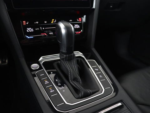 Volkswagen Arteon 1.4 TSI eHybrid R-Line | Panoramadak | Leder | Head-Up | Stoelverwarming | 360 Camera | Matrix LED | Massage | Park Assist | Sportstoelen | Keyless | Achterbankverwarming | Carplay | PHEV