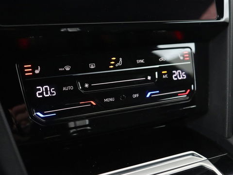 Volkswagen Arteon 1.4 TSI eHybrid R-Line | Panoramadak | Leder | Head-Up | Stoelverwarming | 360 Camera | Matrix LED | Massage | Park Assist | Sportstoelen | Keyless | Achterbankverwarming | Carplay | PHEV