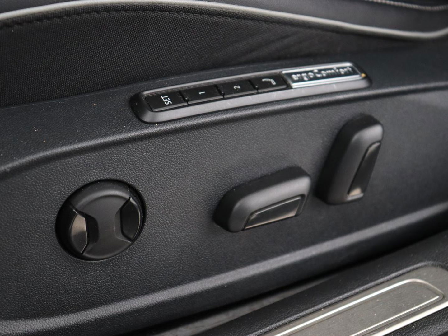 Volkswagen Arteon 1.4 TSI eHybrid R-Line | Panoramadak | Leder | Head-Up | Stoelverwarming | 360 Camera | Matrix LED | Massage | Park Assist | Sportstoelen | Keyless | Achterbankverwarming | Carplay | PHEV