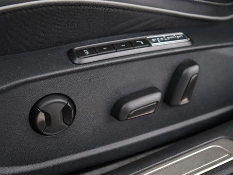 Volkswagen Arteon 1.4 TSI eHybrid R-Line | Panoramadak | Leder | Head-Up | Stoelverwarming | 360 Camera | Matrix LED | Massage | Park Assist | Sportstoelen | Keyless | Achterbankverwarming | Carplay | PHEV