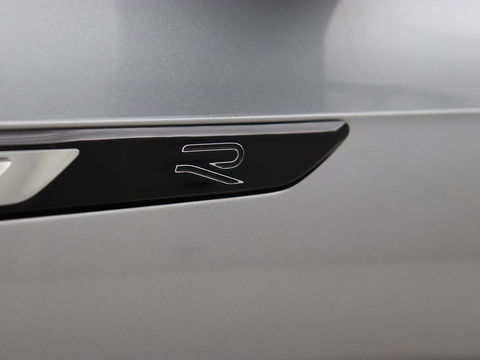 Volkswagen Arteon 1.4 TSI eHybrid R-Line | Panoramadak | Leder | Head-Up | Stoelverwarming | 360 Camera | Matrix LED | Massage | Park Assist | Sportstoelen | Keyless | Achterbankverwarming | Carplay | PHEV