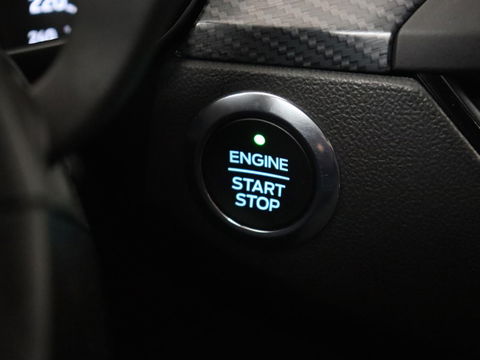 Ford Focus 2.0 EcoBlue ST Line | Stoel & stuurverwarming | Trekhaak | Adaptive cruise | Camera | Full LED | Keyless | B&O Sound | Navigatie | Carplay