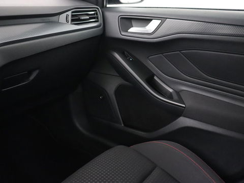 Ford Focus 2.0 EcoBlue ST Line | Stoel & stuurverwarming | Trekhaak | Adaptive cruise | Camera | Full LED | Keyless | B&O Sound | Navigatie | Carplay