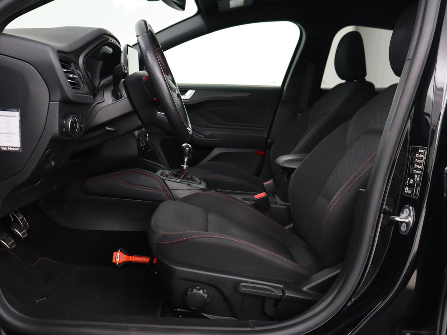 Ford Focus 2.0 EcoBlue ST Line | Stoel & stuurverwarming | Trekhaak | Adaptive cruise | Camera | Full LED | Keyless | B&O Sound | Navigatie | Carplay