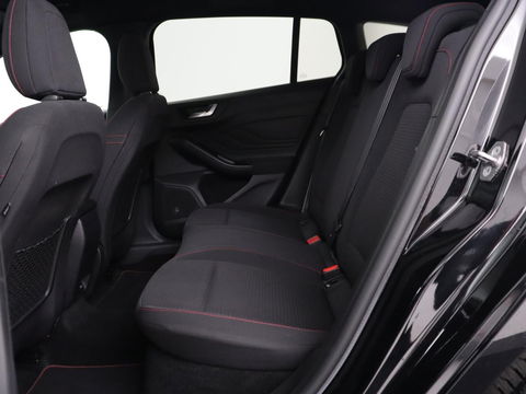 Ford Focus 2.0 EcoBlue ST Line | Stoel & stuurverwarming | Trekhaak | Adaptive cruise | Camera | Full LED | Keyless | B&O Sound | Navigatie | Carplay