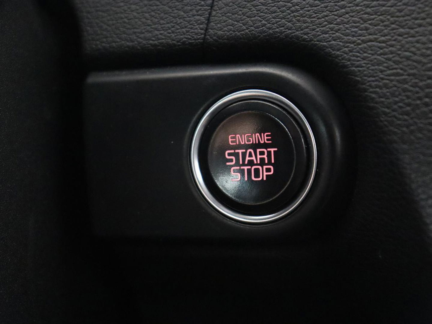 Kia Ceed 1.6 GDI PHEV DynamicPlusLine | Stoel & stuurverwarming | Adaptive cruise | Memory | Camera | Carplay | Full LED | Achterbankverwarming | Navigatie | Keyless