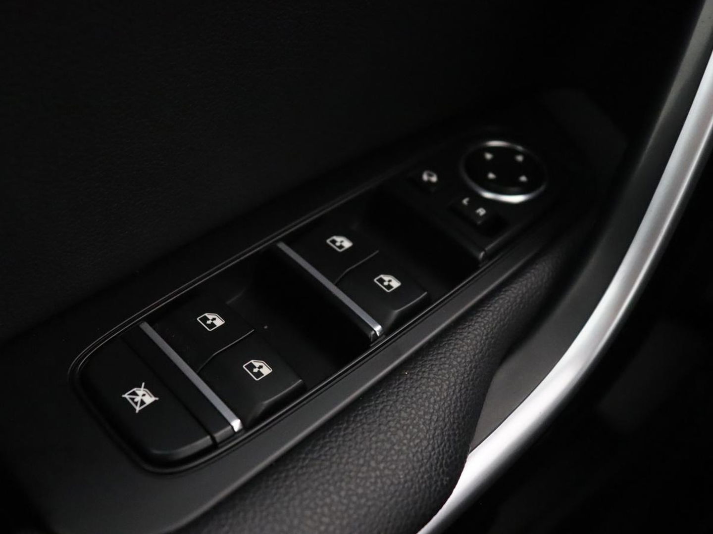 Kia Ceed 1.6 GDI PHEV DynamicPlusLine | Stoel & stuurverwarming | Adaptive cruise | Memory | Camera | Carplay | Full LED | Achterbankverwarming | Navigatie | Keyless
