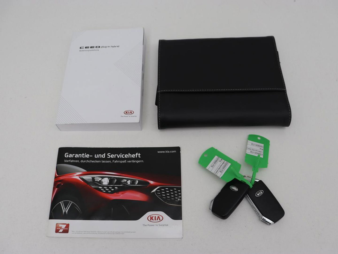 Kia Ceed 1.6 GDI PHEV DynamicPlusLine | Stoel & stuurverwarming | Adaptive cruise | Memory | Camera | Carplay | Full LED | Achterbankverwarming | Navigatie | Keyless