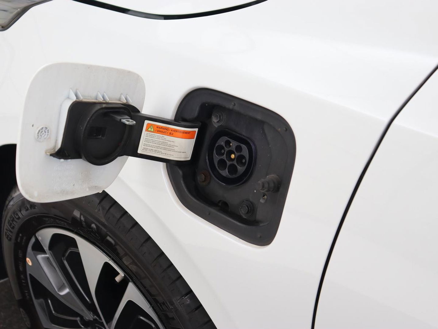 Kia Ceed 1.6 GDI PHEV DynamicPlusLine | Stoel & stuurverwarming | Adaptive cruise | Memory | Camera | Carplay | Full LED | Achterbankverwarming | Navigatie | Keyless