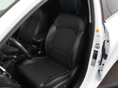 Kia Ceed 1.6 GDI PHEV DynamicPlusLine | Stoel & stuurverwarming | Adaptive cruise | Memory | Camera | Carplay | Full LED | Achterbankverwarming | Navigatie | Keyless
