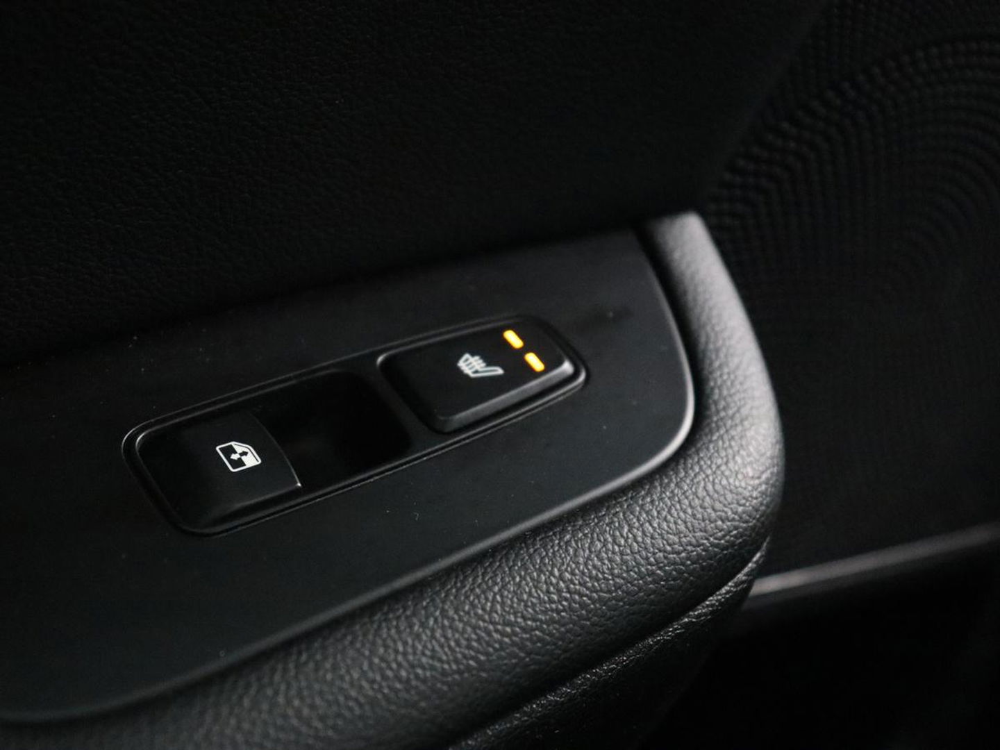 Kia Ceed 1.6 GDI PHEV DynamicPlusLine | Stoel & stuurverwarming | Adaptive cruise | Memory | Camera | Carplay | Full LED | Achterbankverwarming | Navigatie | Keyless