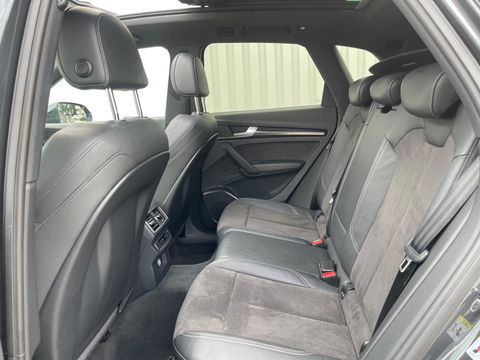 Audi Q5 2.0 TFSI SQ5 QUATTRO UITGEVOERD Panoramadak Led-Xenon Performance uitlaatsystemen