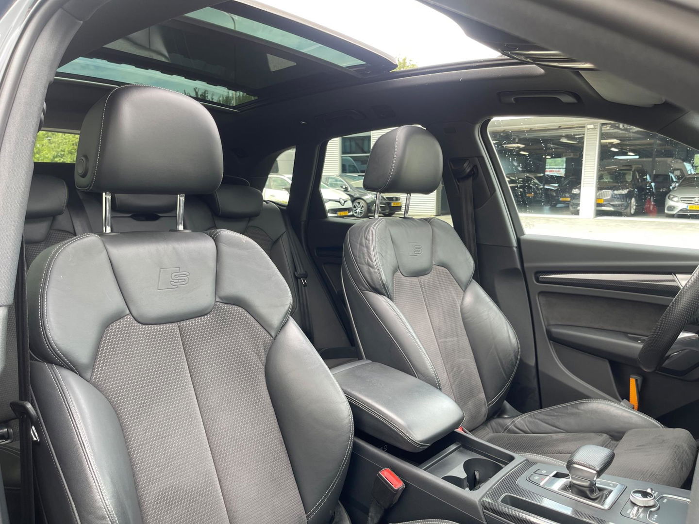 Audi Q5 2.0 TFSI SQ5 QUATTRO UITGEVOERD Panoramadak Led-Xenon Performance uitlaatsystemen
