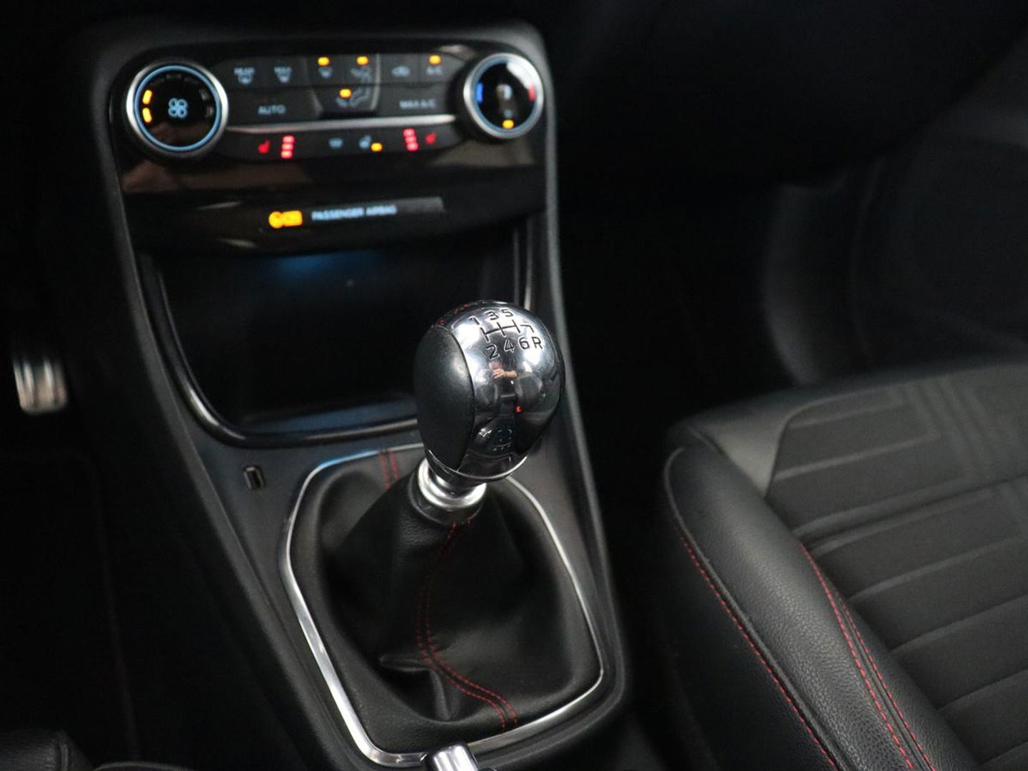 Ford Puma 1.0 EcoBoost Hybrid ST-Line X | Stoel & stuurverwarming | Adaptive cruise | Camera | Half leder | B&O Sound | Carplay | Full LED | Navigatie